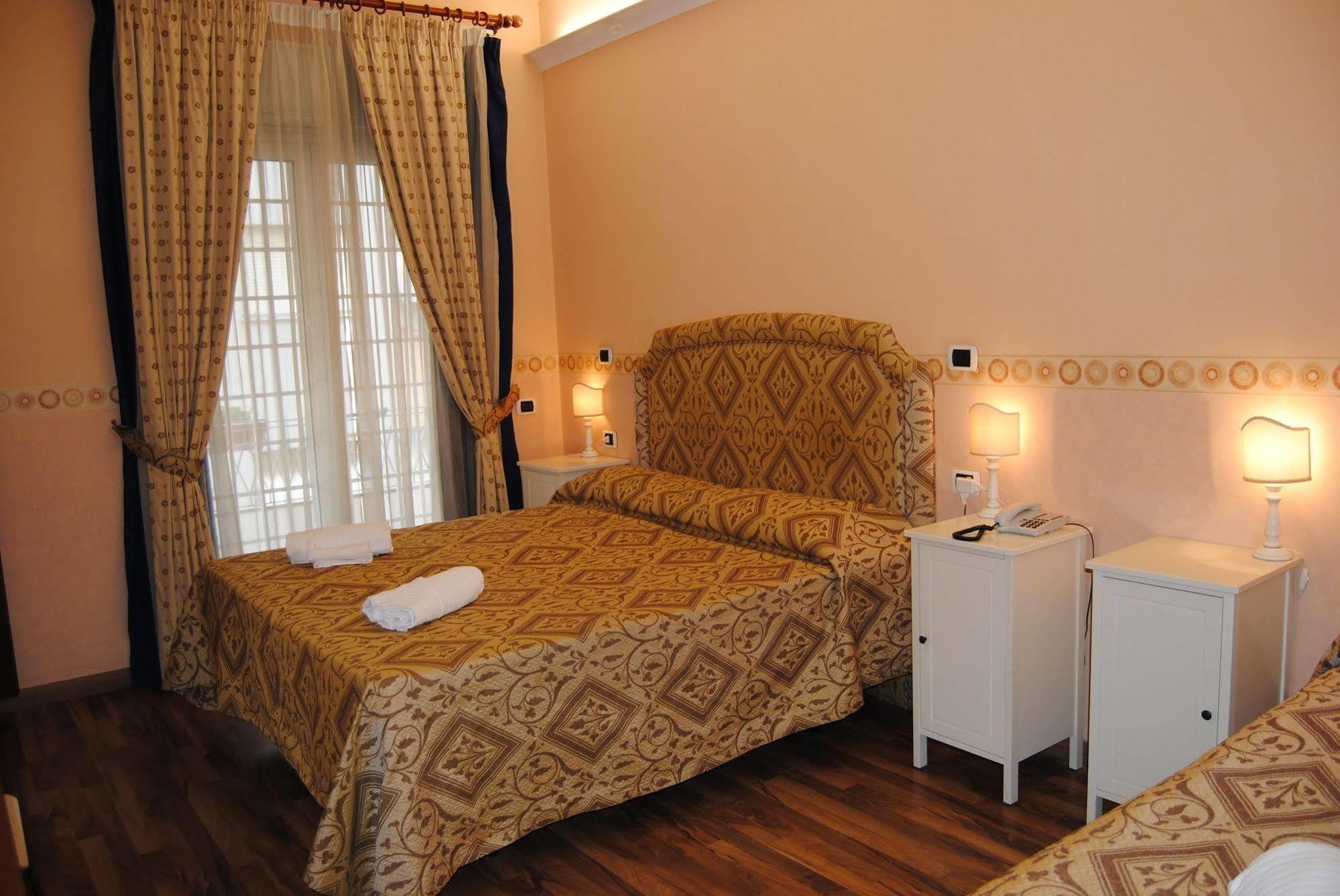 Il Colonnato Bed and Breakfast Rome Buitenkant foto